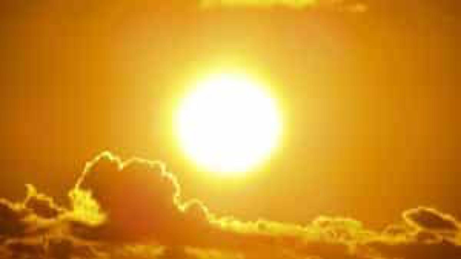 The Cost of High Temperatures on Solar Lighting